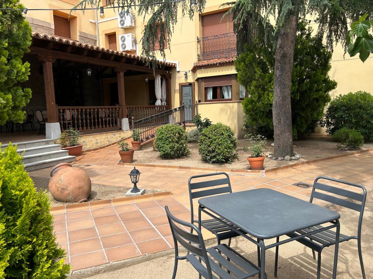 Hotel El Castrejon Cebreros Exterior photo