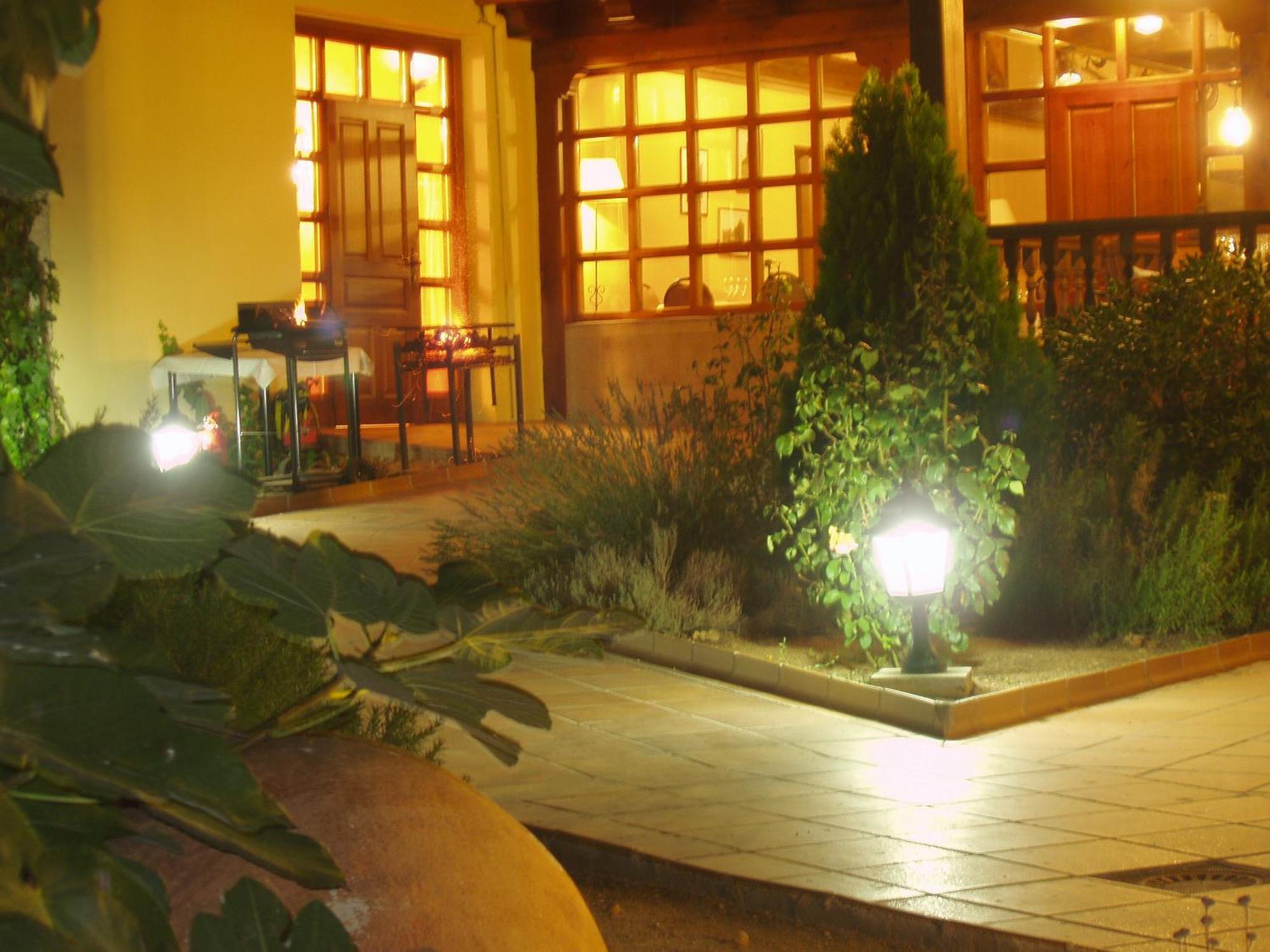 Hotel El Castrejon Cebreros Exterior photo